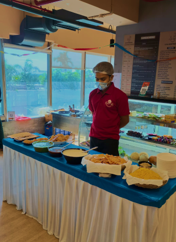 Corporate cafeteria management services